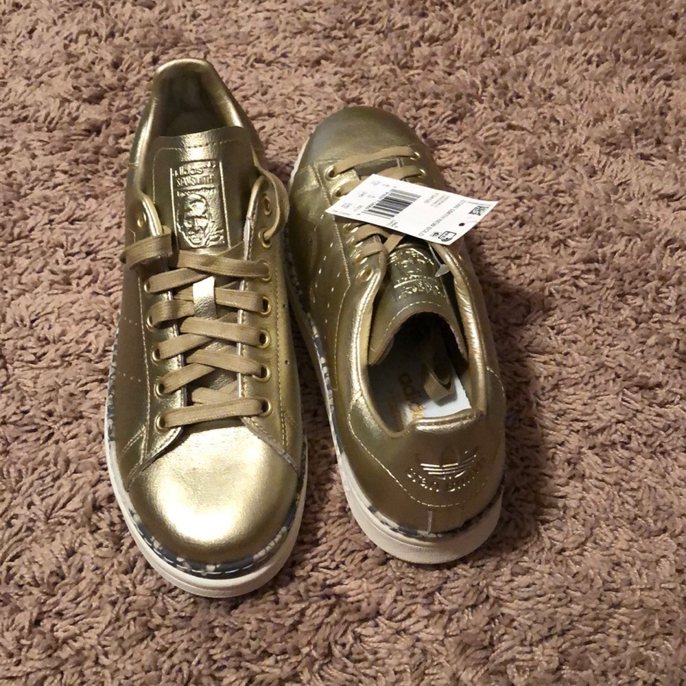 Stan Smith adidas shoes gold